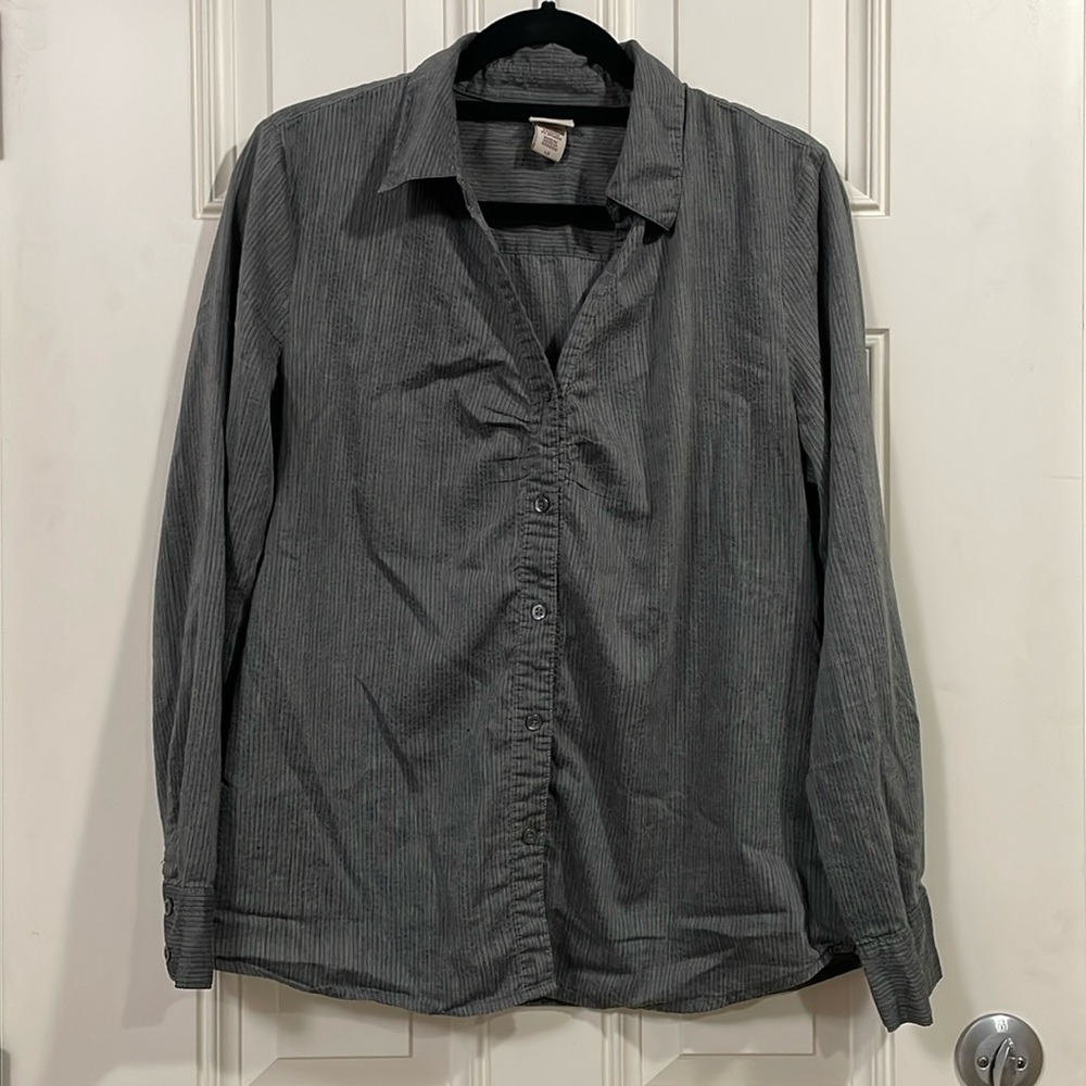 Gray pinstriped button down long sleeve shirt w/gathers at bust. Size L large.